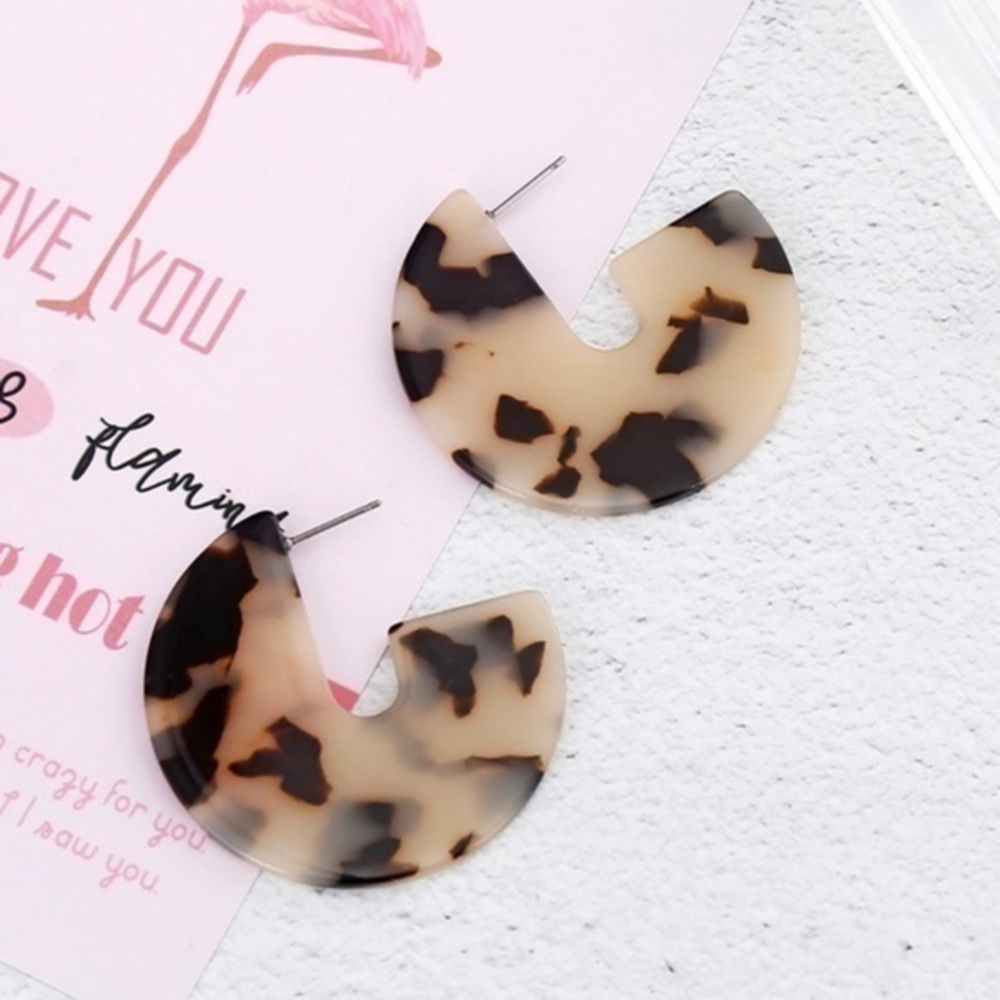 3/$30 💛 Acetate Resin Earrings